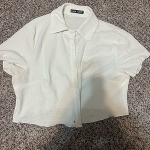 Shein single breasted lettuce trim blouse. Size large. Color is white.